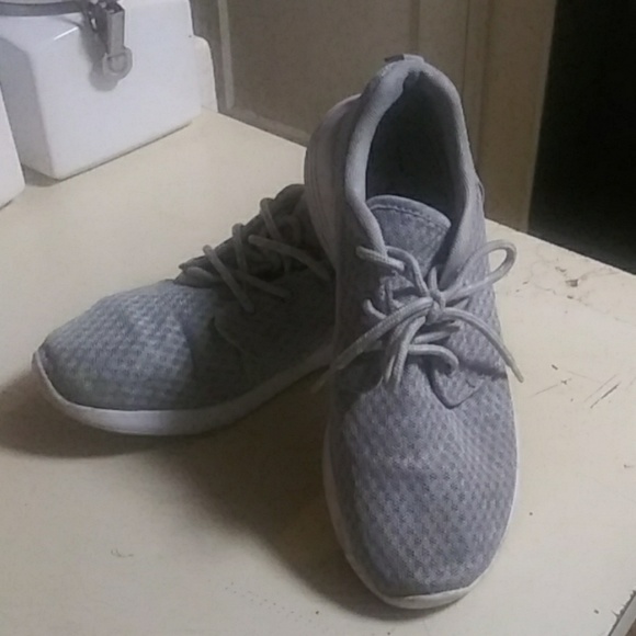 Workout sneakers - Picture 3 of 3